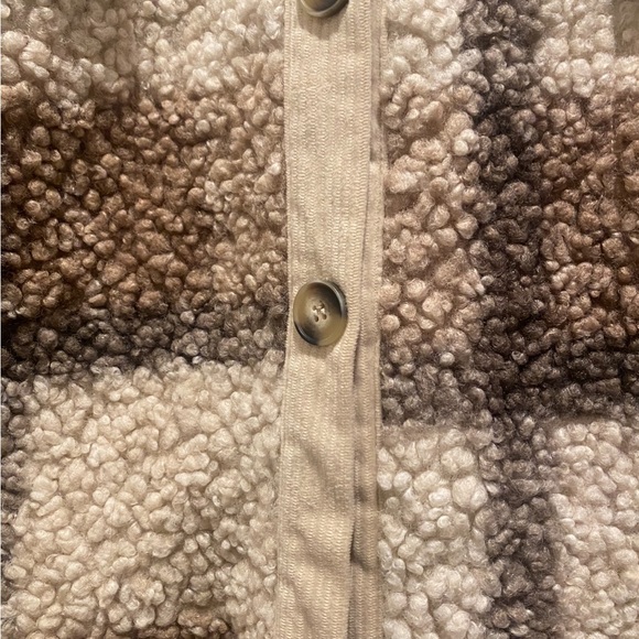 Davi&Dani Boutique Oversized Shacket - Picture 4 of 4